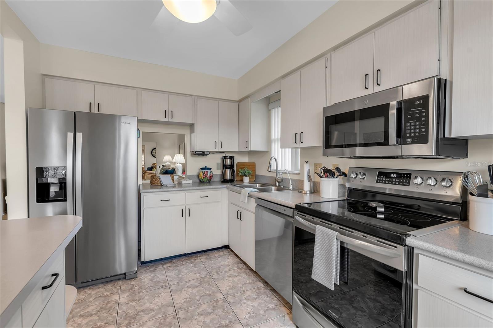 CAMBRIDGE VILLAGE - Residential