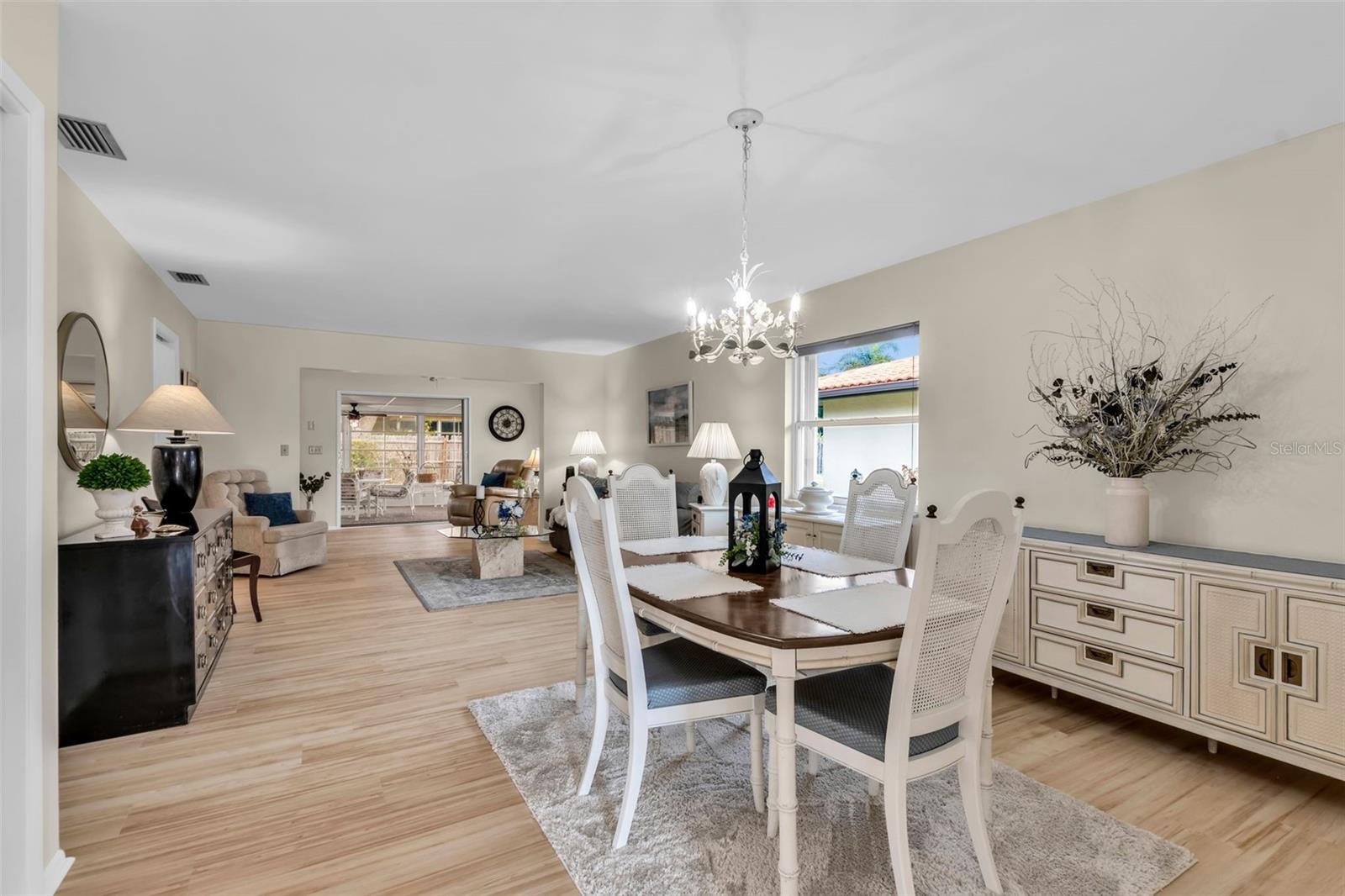 CAMBRIDGE VILLAGE - Residential