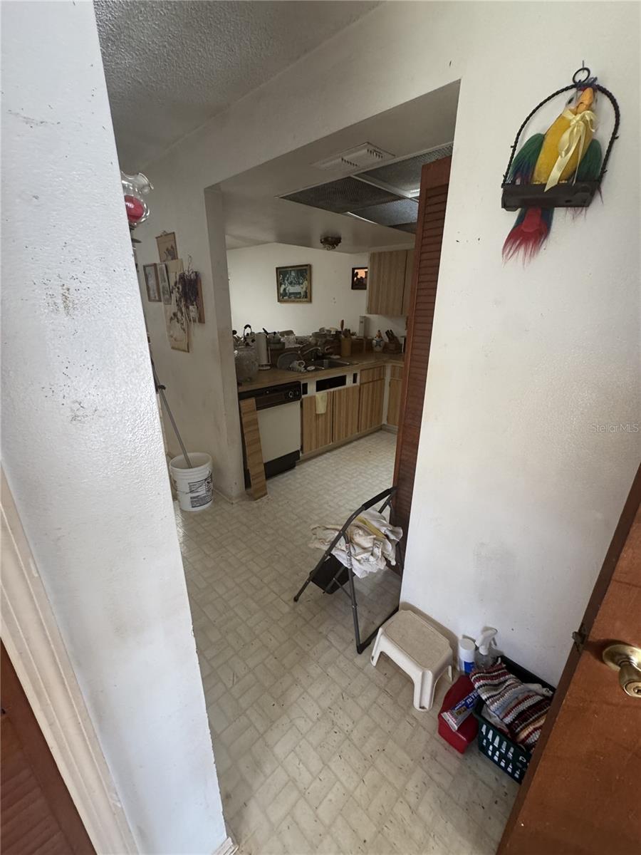 WHISPER LAKES - Residential