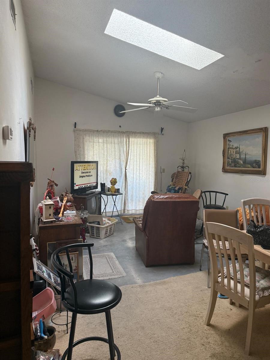 WHISPER LAKES - Residential