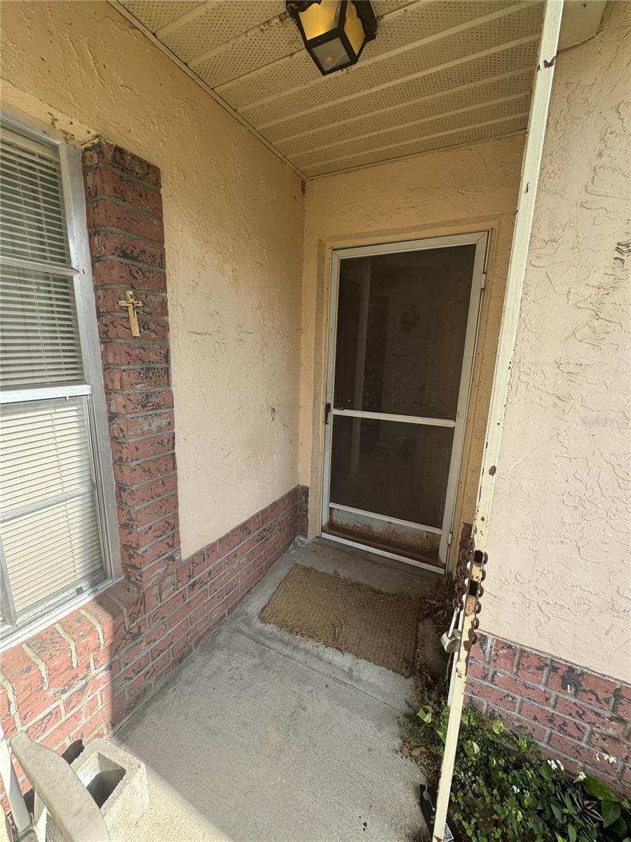 WHISPER LAKES - Residential