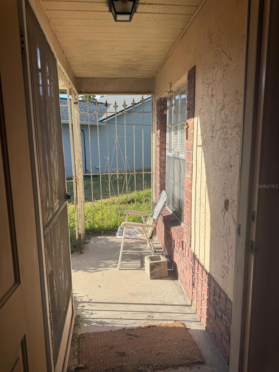 WHISPER LAKES - Residential