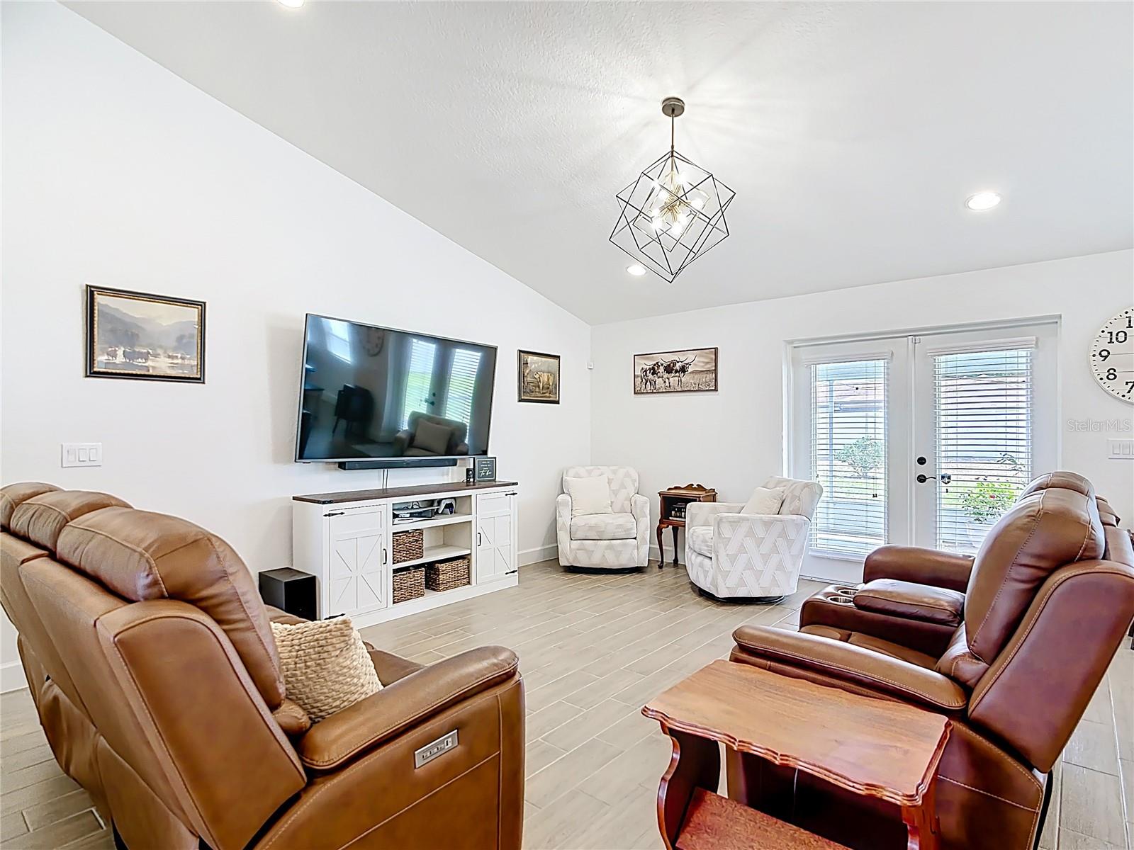 WINDING RIVER COVE - Residential