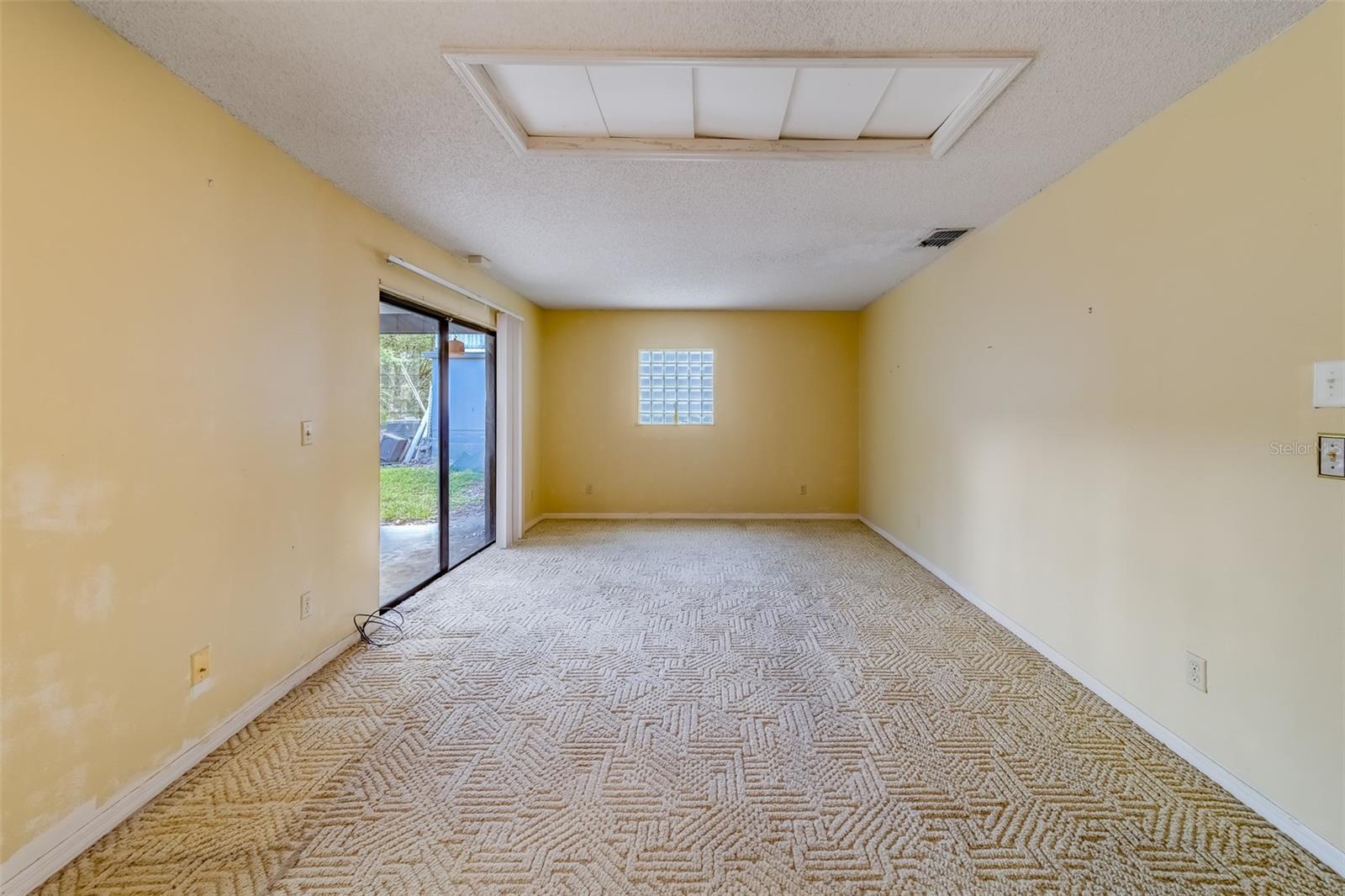 1249 ABBEY CRESCENT LANE