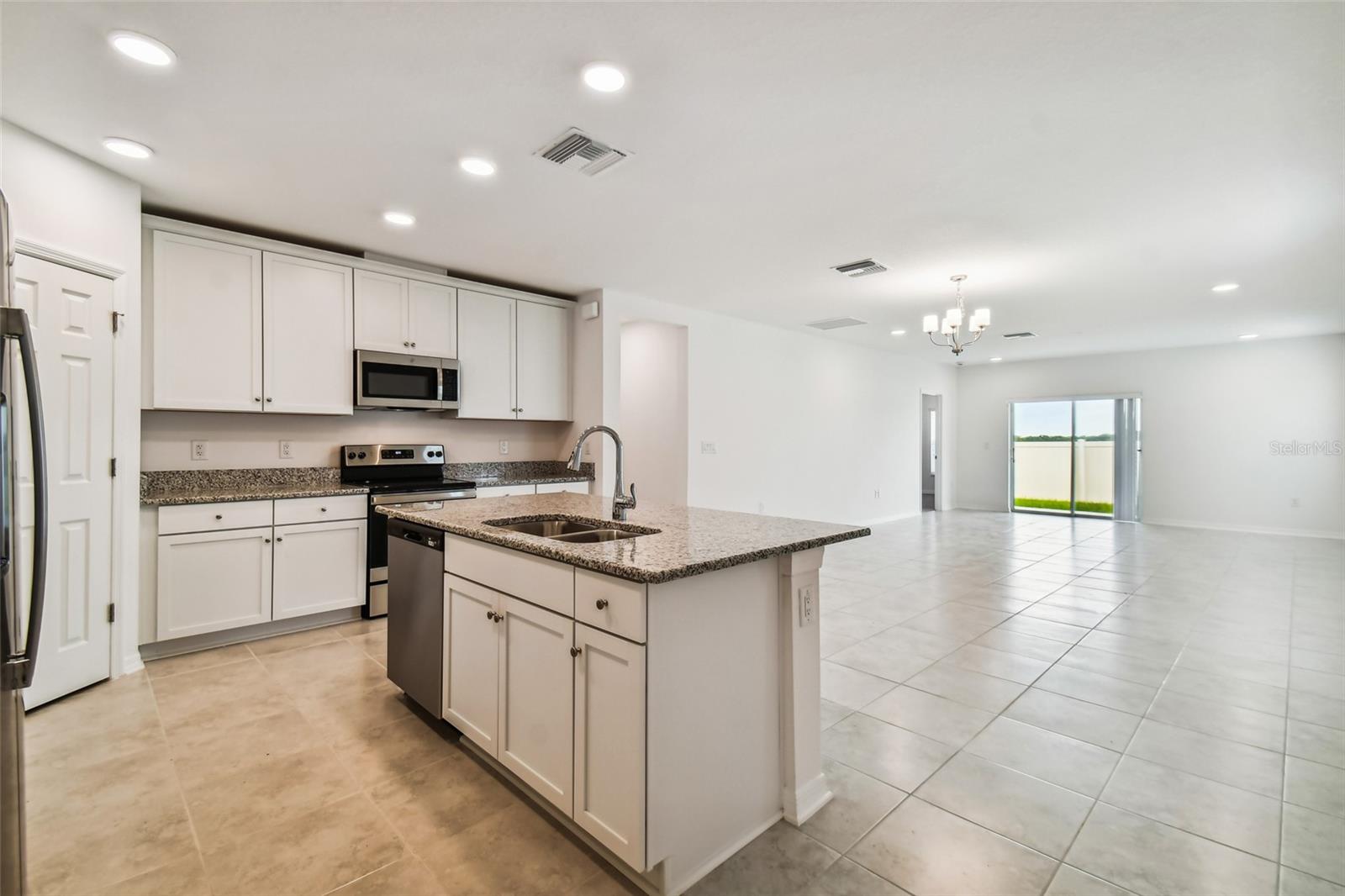 HILLTOP POINT - Residential