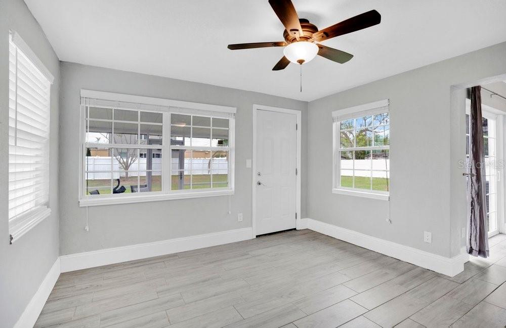 SUNSHINE GARDENS - Residential