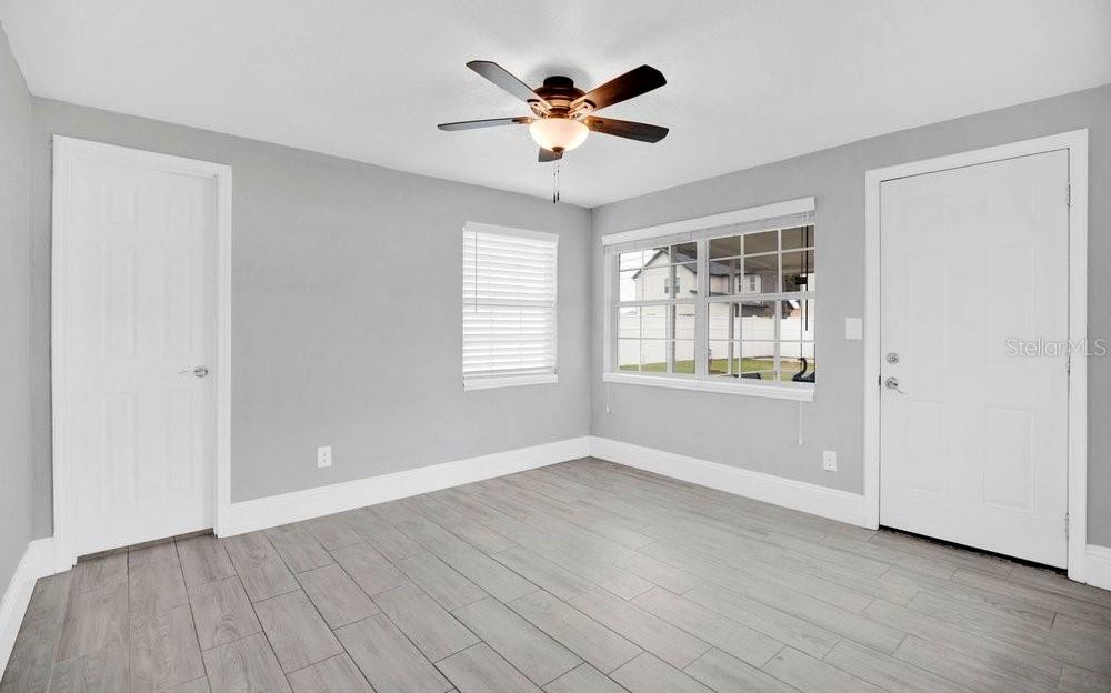 SUNSHINE GARDENS - Residential