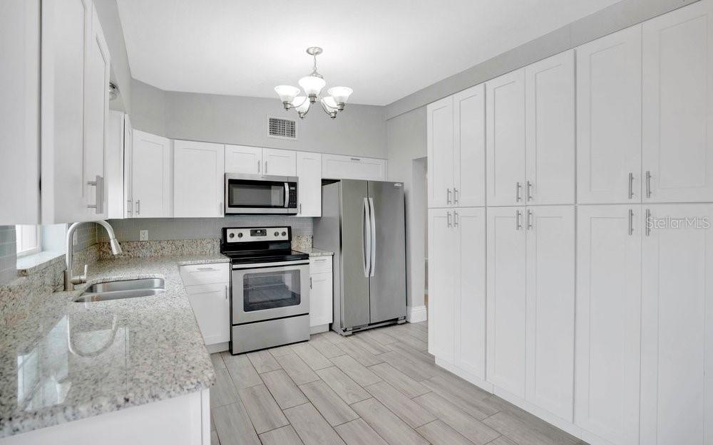 SUNSHINE GARDENS - Residential