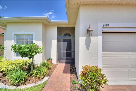 A home in WINTER HAVEN