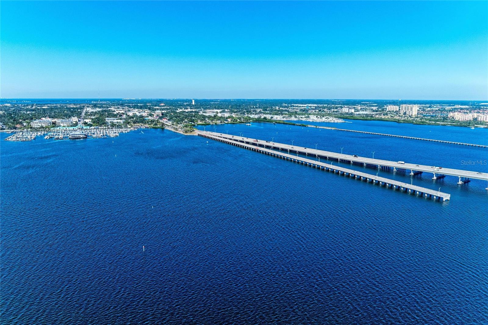 PARKSIDE - Residential