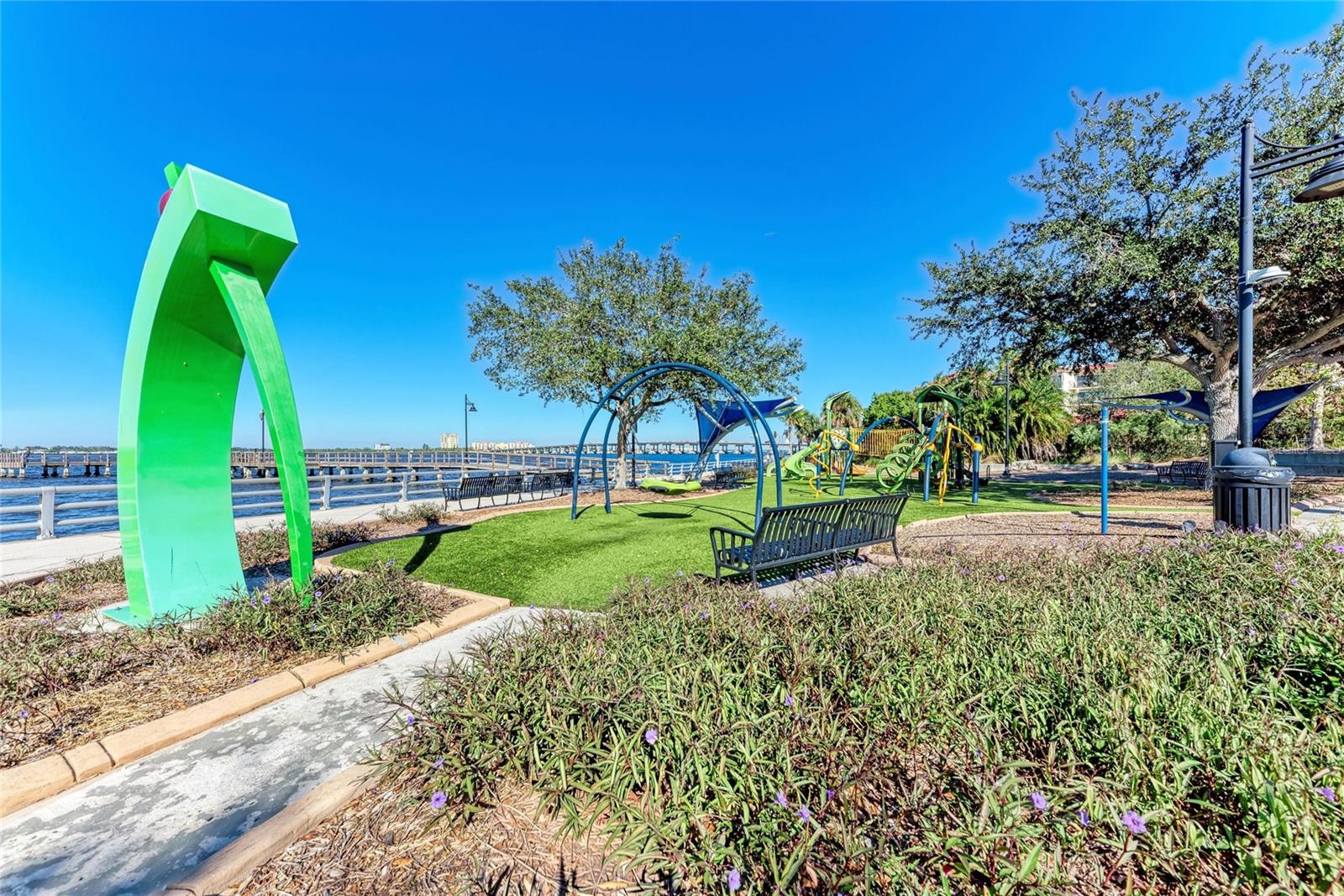 PARKSIDE - Residential