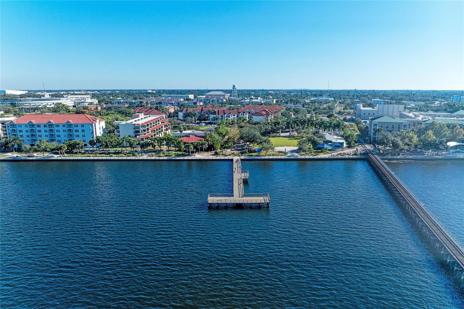 PARKSIDE - Residential