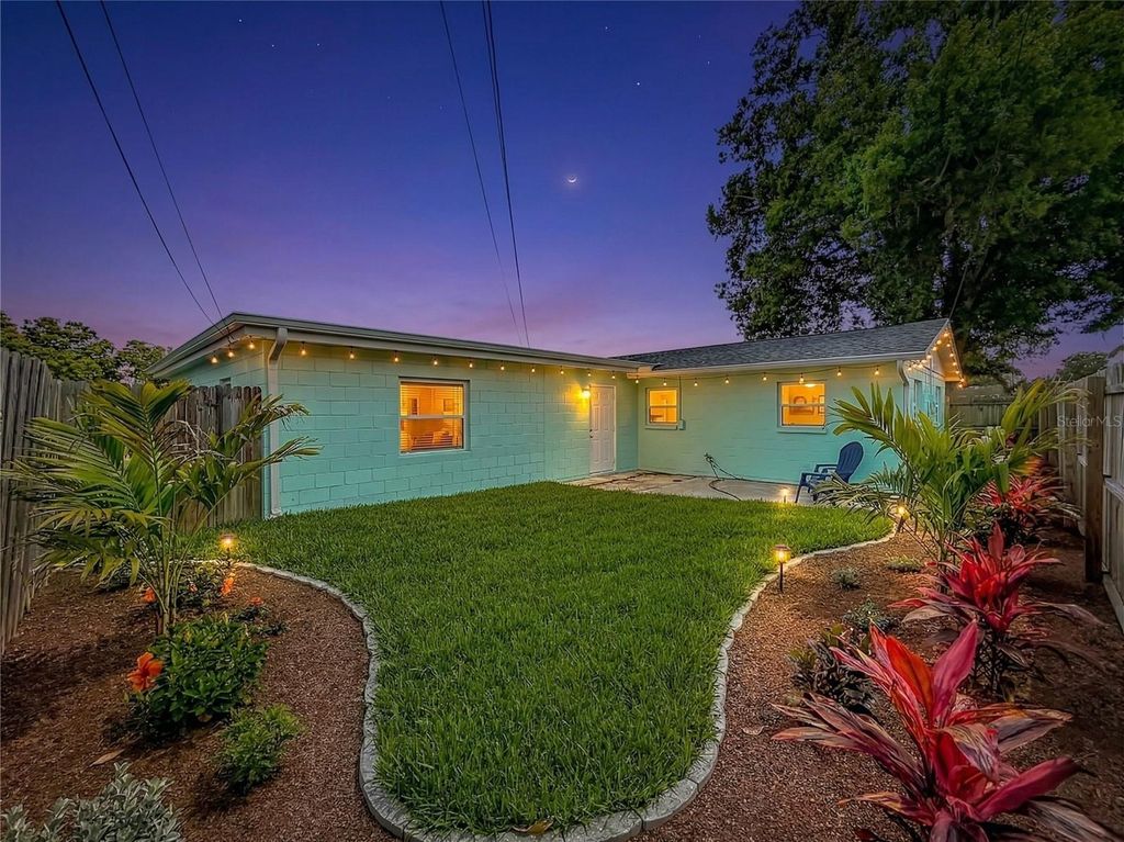 Photo of 11303 122nd Terrace, Largo, FL 33778 (MLS # TB8495734)