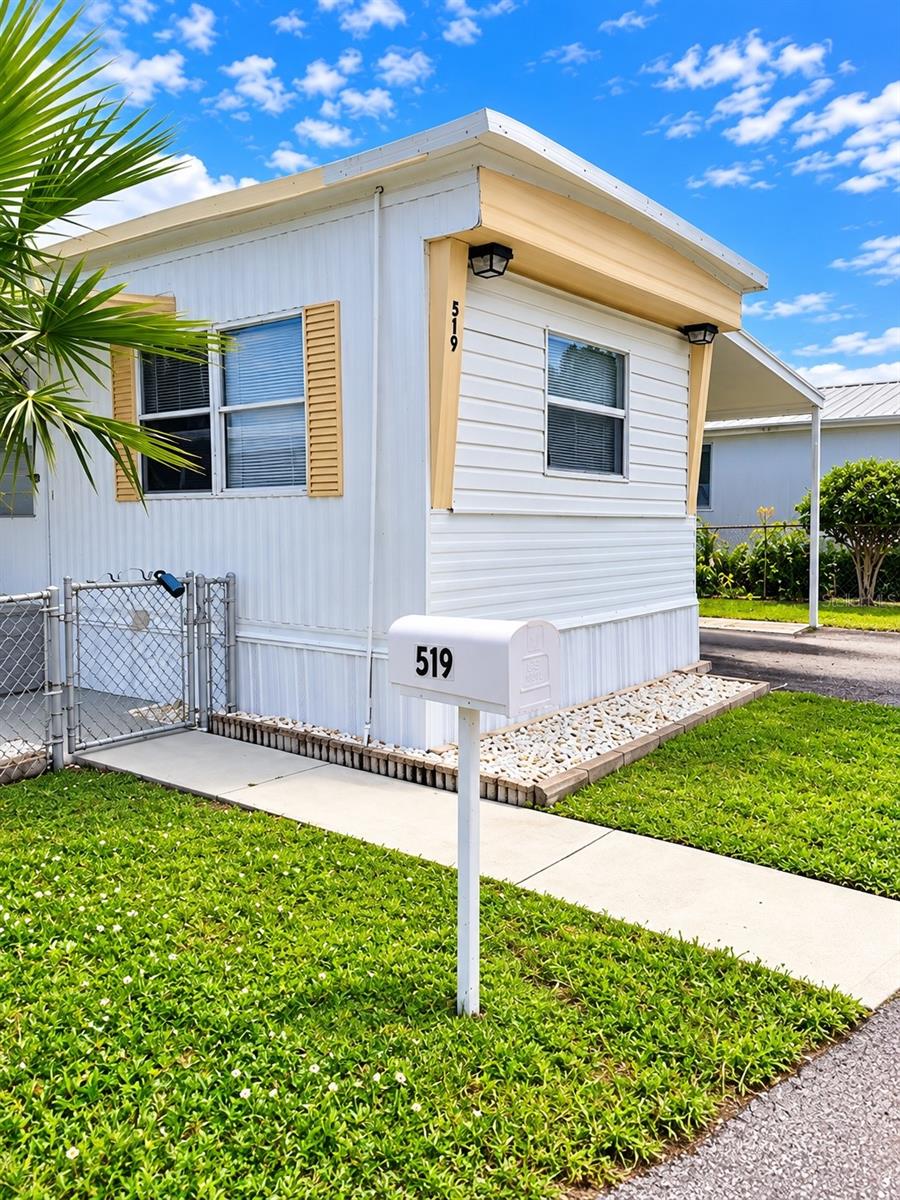 6580 SEMINOLE BOULEVARD 519