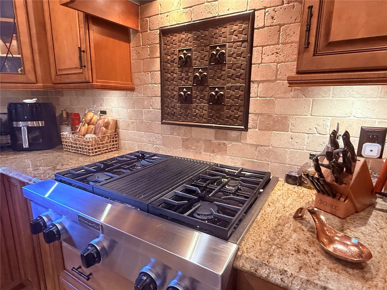 KENSINGTON AT EASTWOOD - Residential