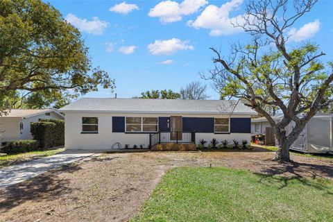 Photo of 2221 Terrace Drive N, Clearwater, FL 33765 (MLS # TB8484442)