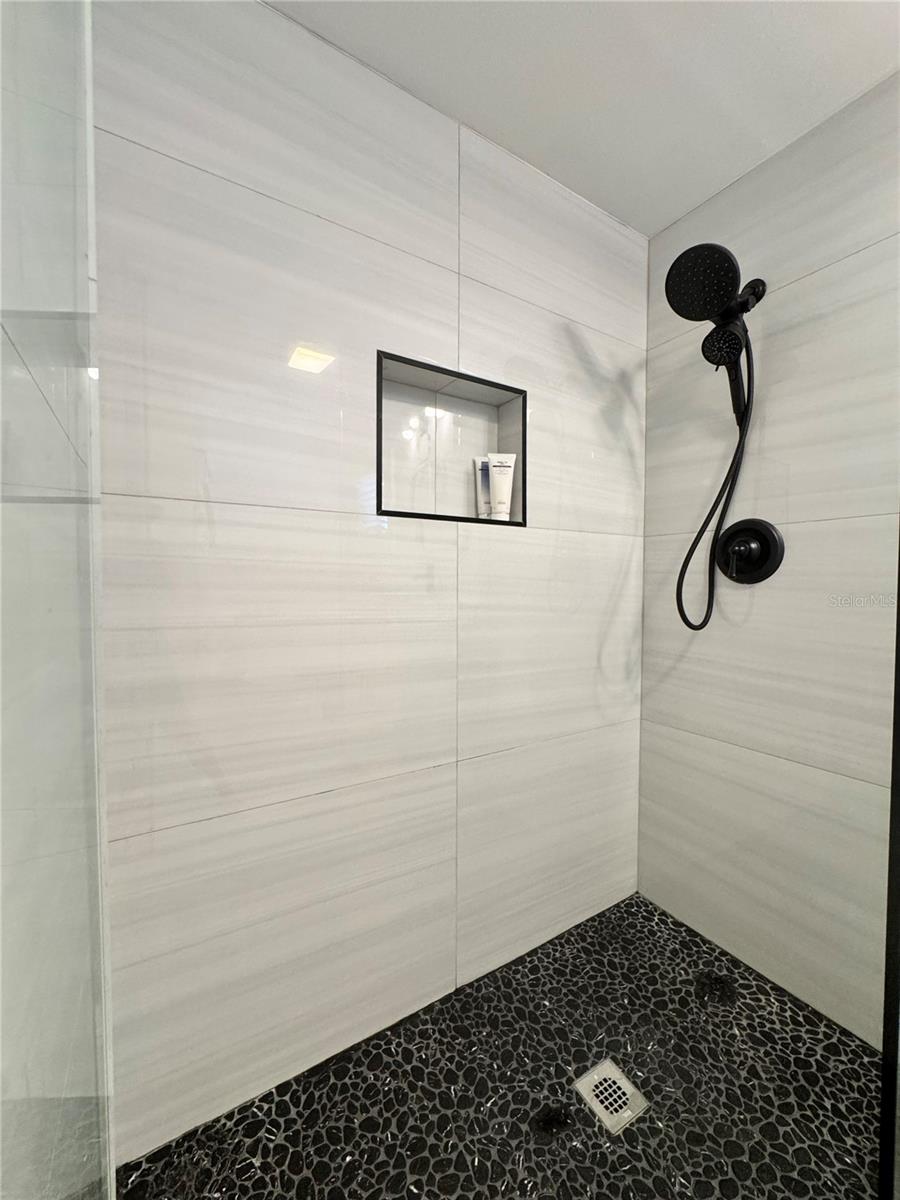 WENDY - Residential Lease