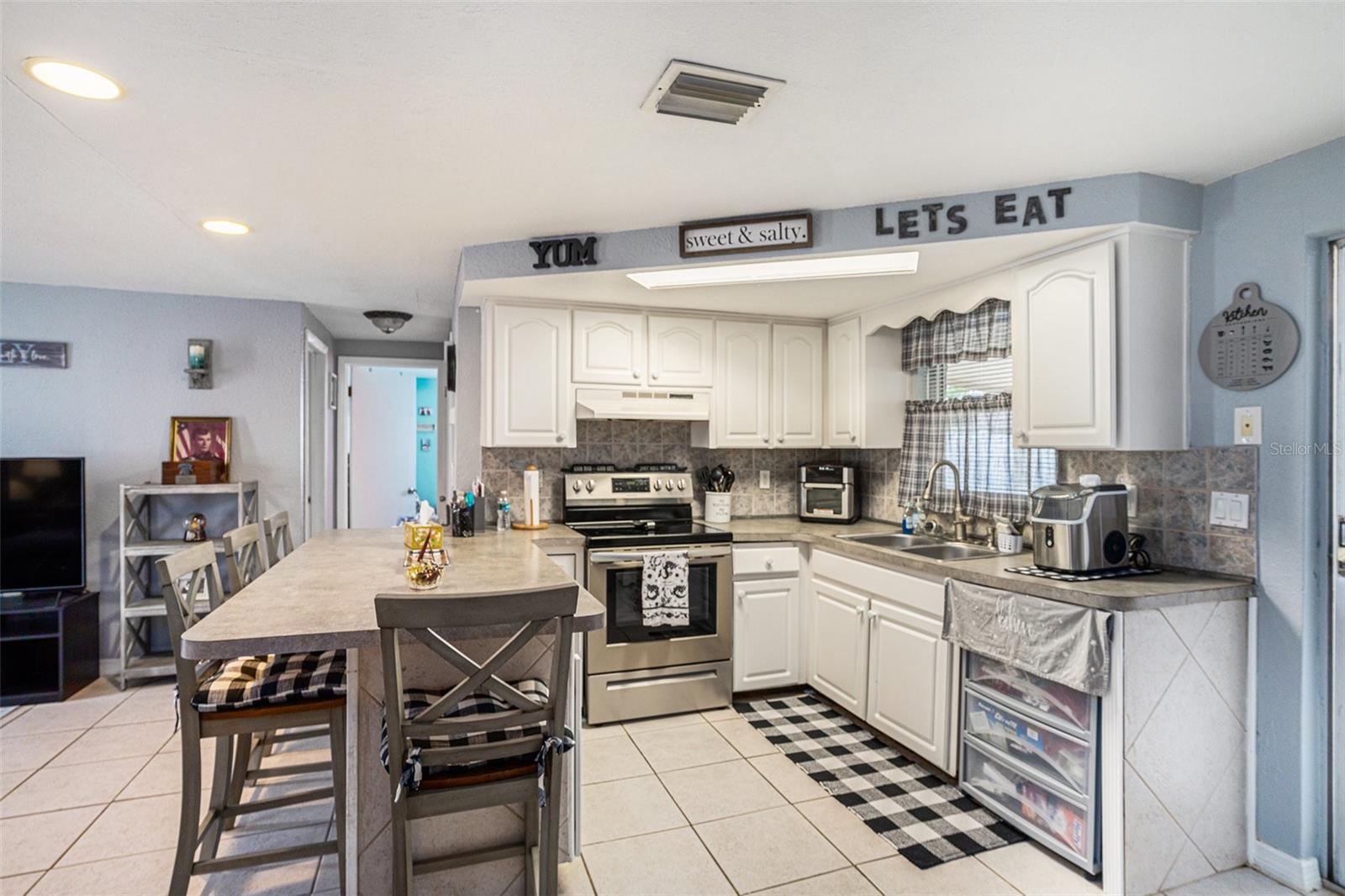 HOLIDAY LAKE ESTATES - Residential