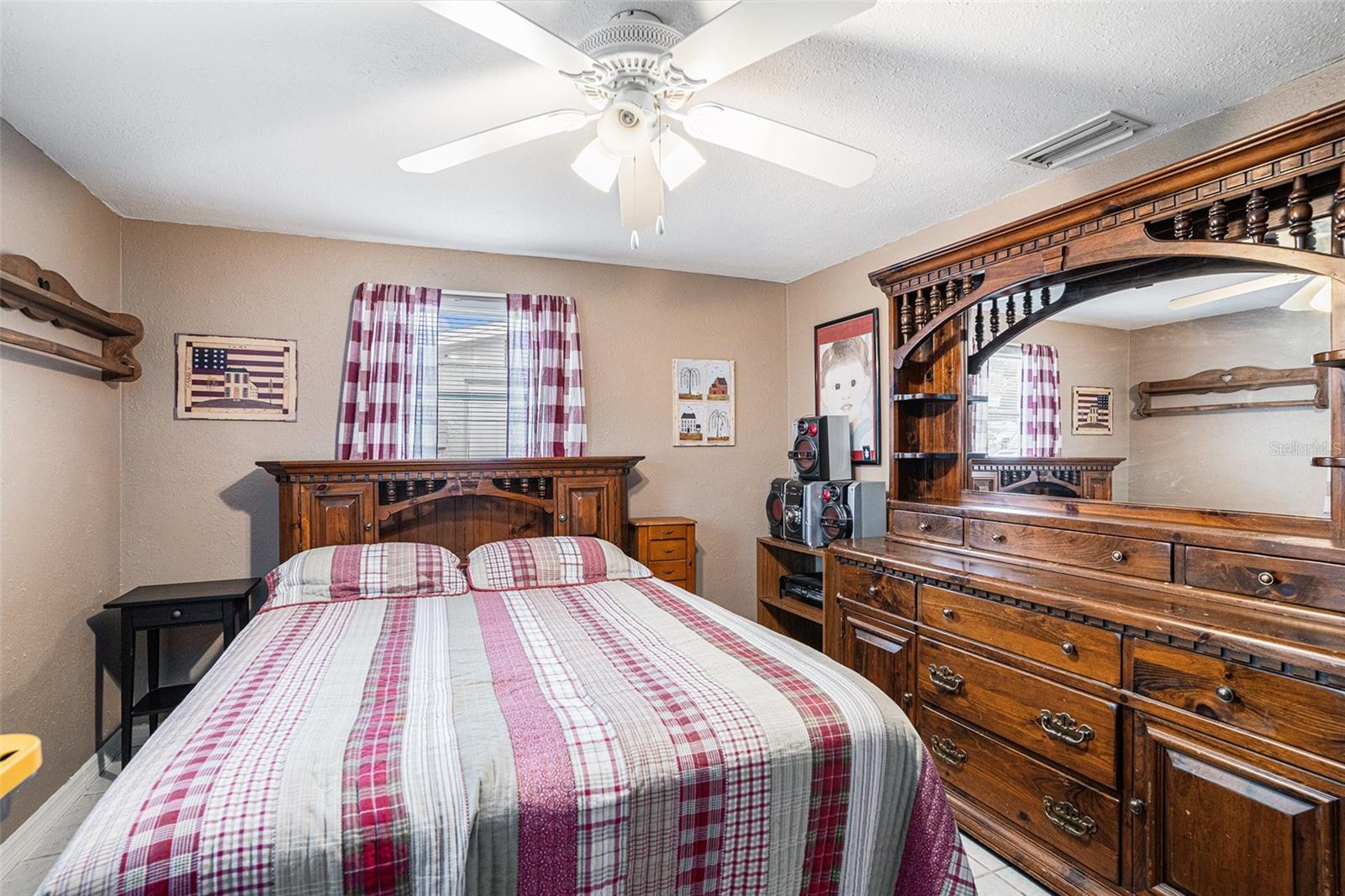 HOLIDAY LAKE ESTATES - Residential