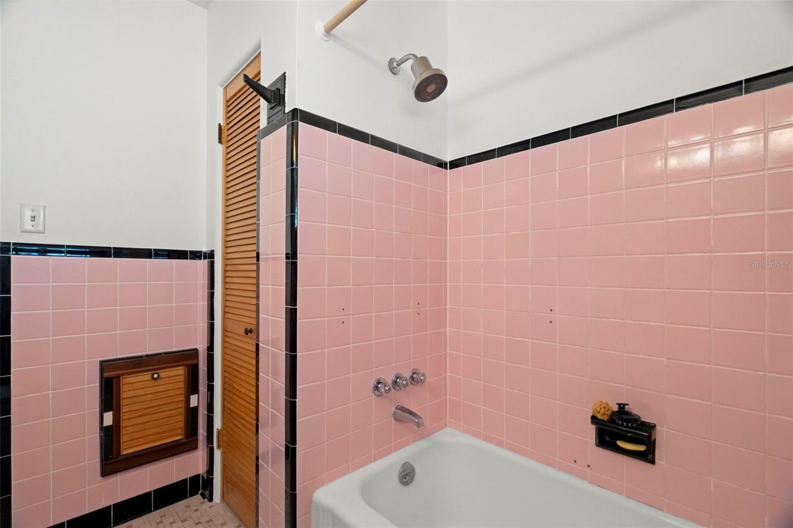 CENTRAL PASADENA - Residential