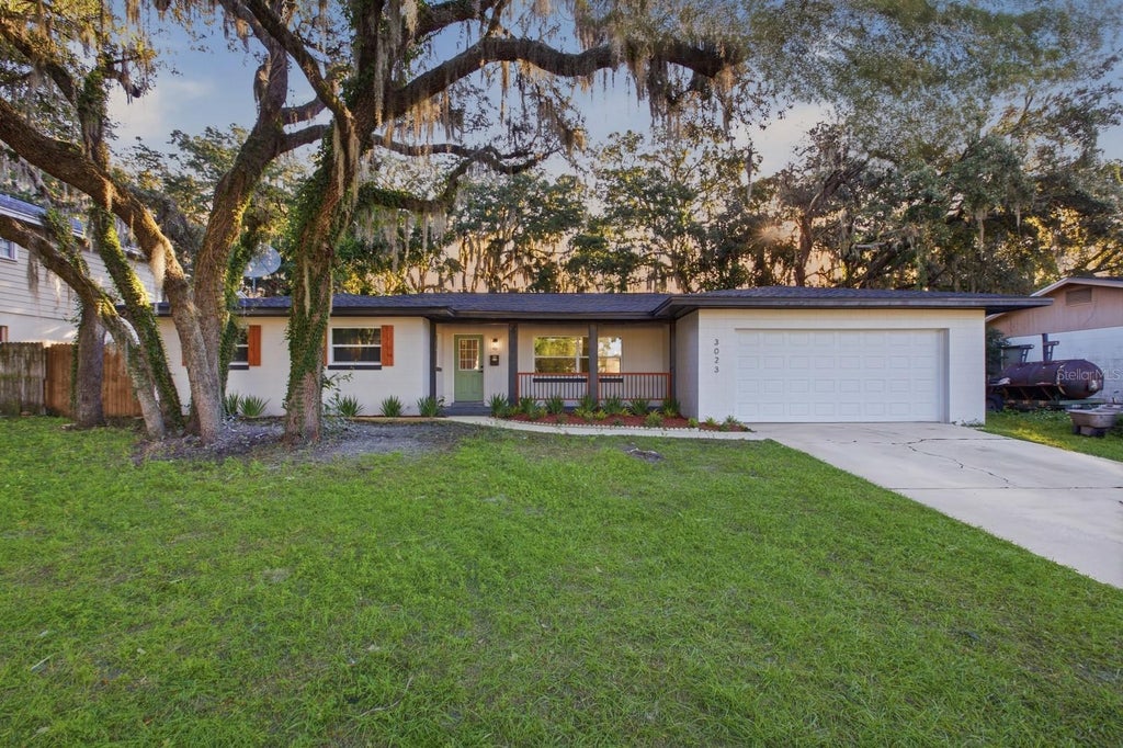 Photo of 3023 Rockingham Circle, Orlando, FL 32808 (MLS # O6452283)