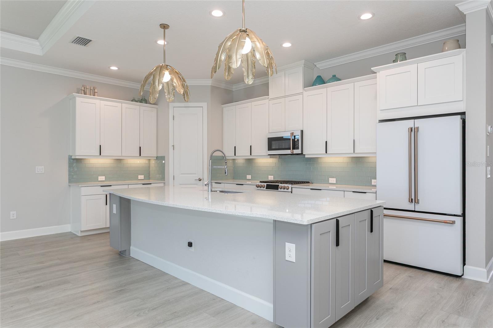 BELLACINA BY CASEY KEY PH 3 - Residential