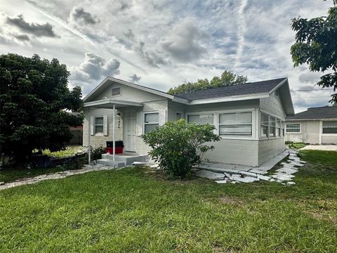 Photo of 1426 E Holland Avenue, Tampa, FL 33612 (MLS # TB8426354)
