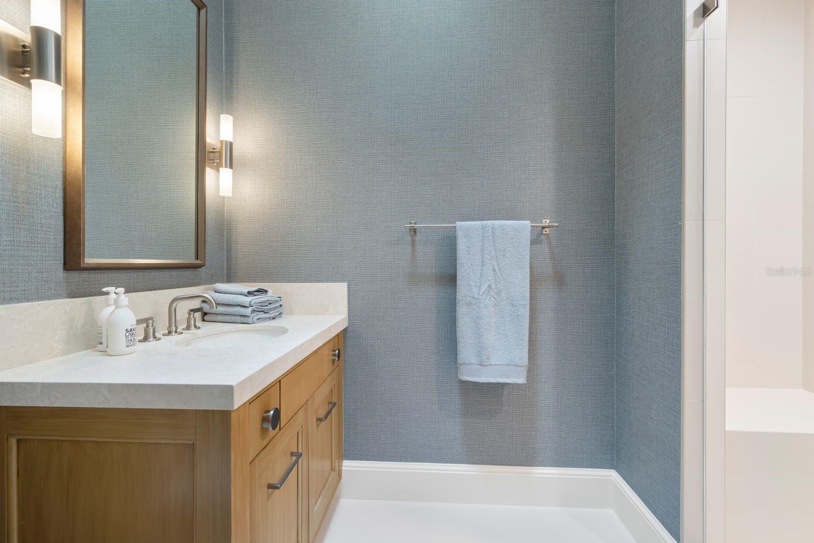 ADAMS GROVE - Residential