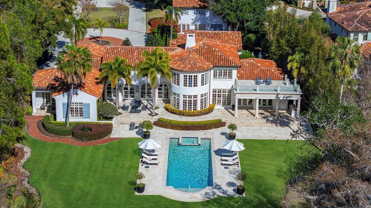 ADAMS GROVE - Residential