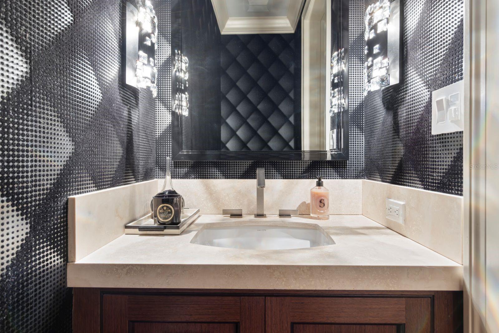 ADAMS GROVE - Residential