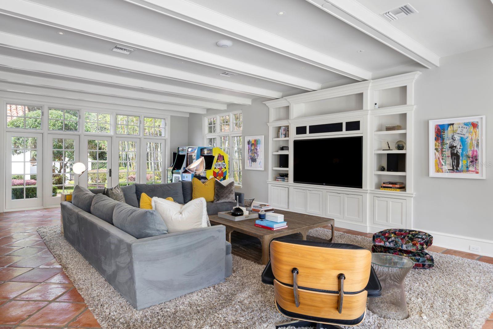 ADAMS GROVE - Residential