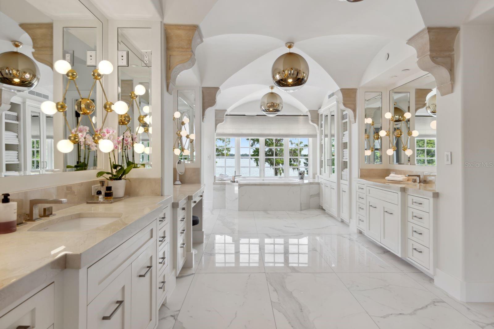 ADAMS GROVE - Residential