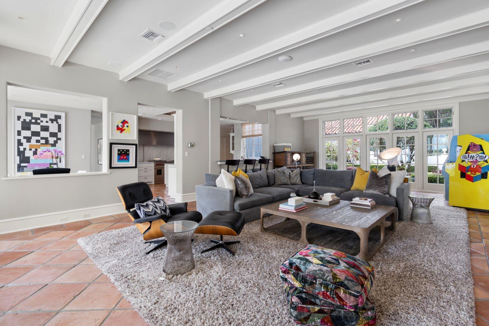 ADAMS GROVE - Residential