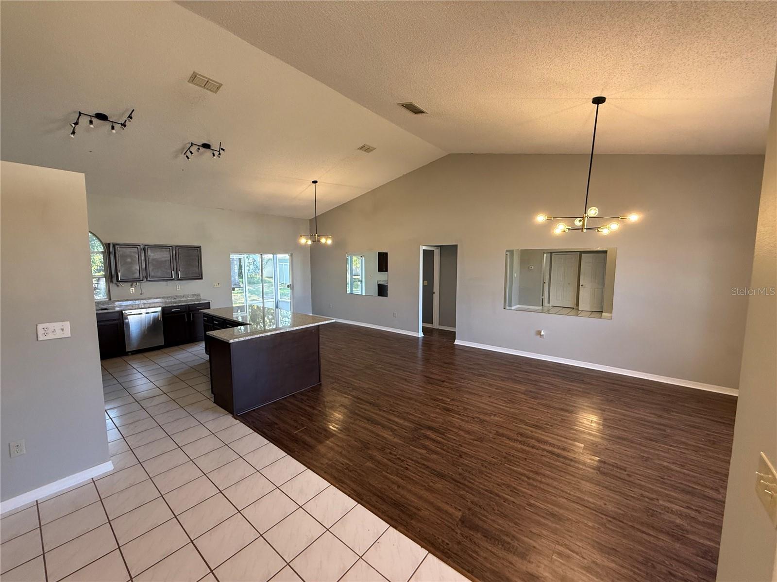 POINCIANA SUB NBRHD 5 NORTH VIL 3 - Residential