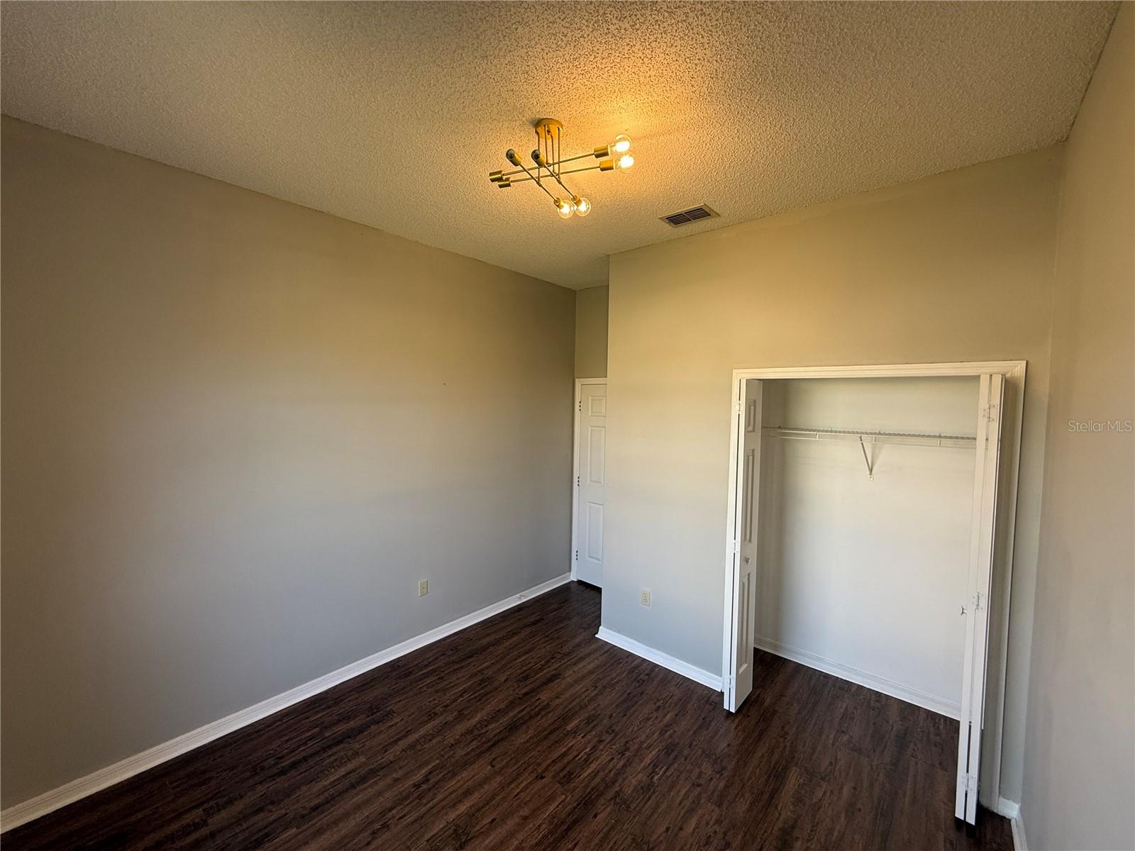 POINCIANA SUB NBRHD 5 NORTH VIL 3 - Residential