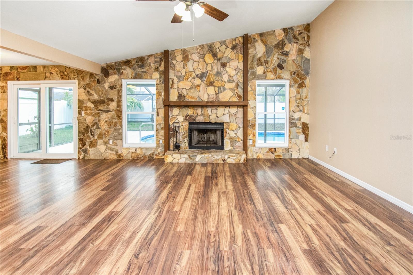 LAKE SARASOTA - Residential