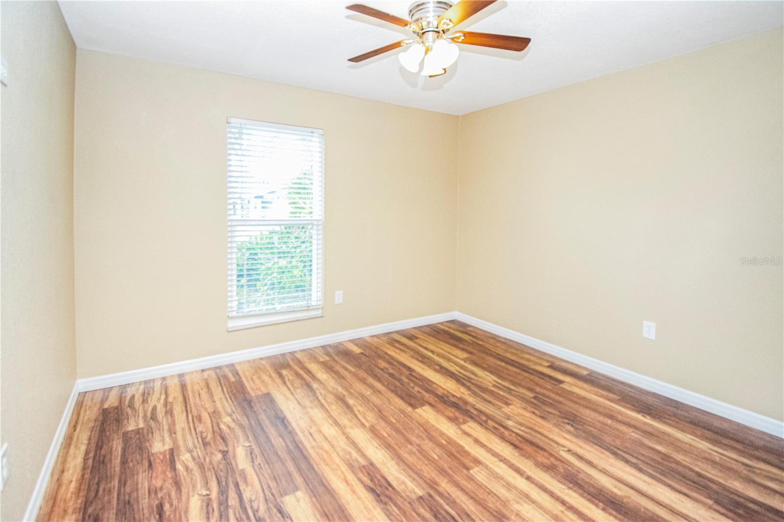 LAKE SARASOTA - Residential