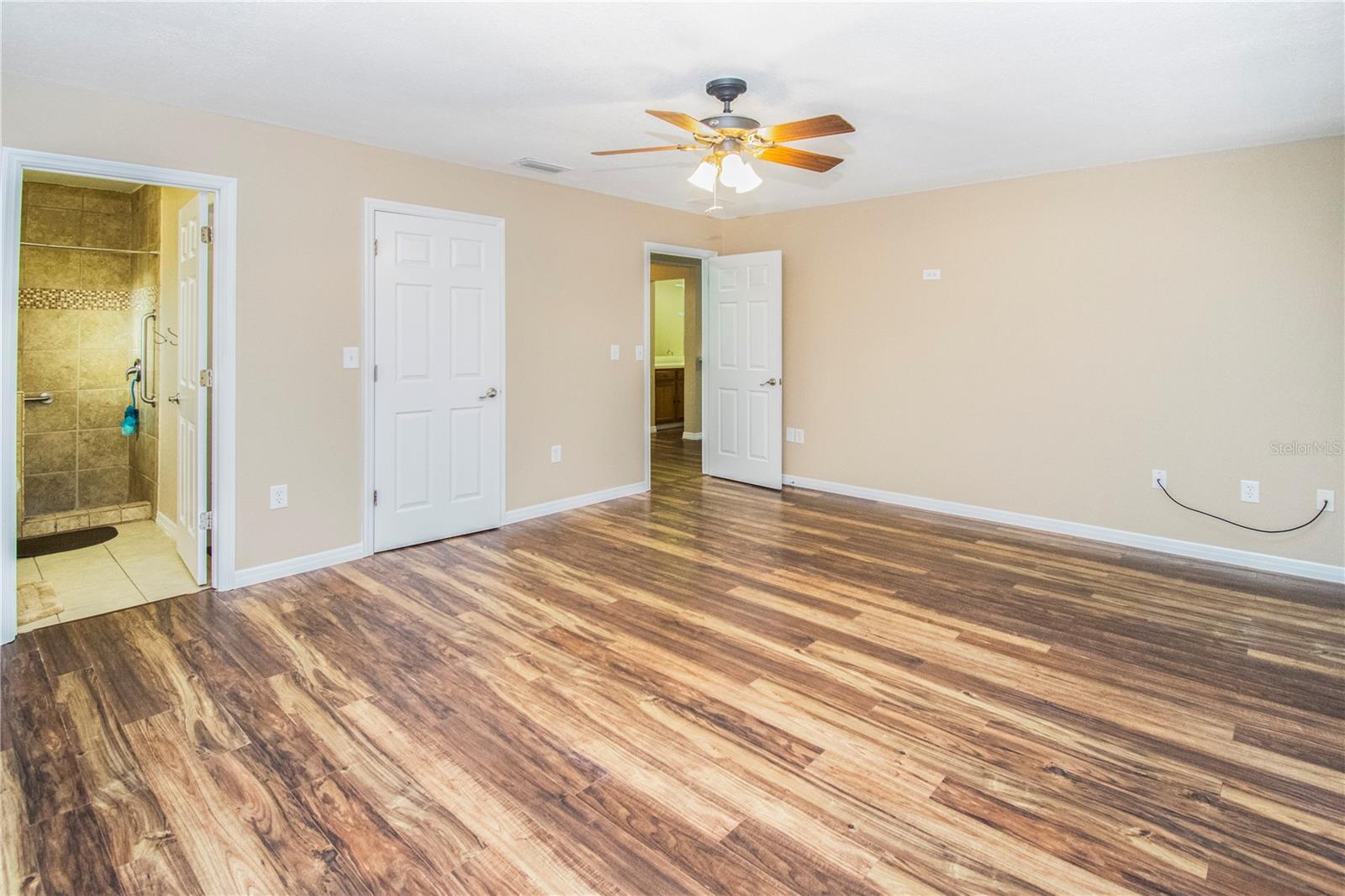 LAKE SARASOTA - Residential