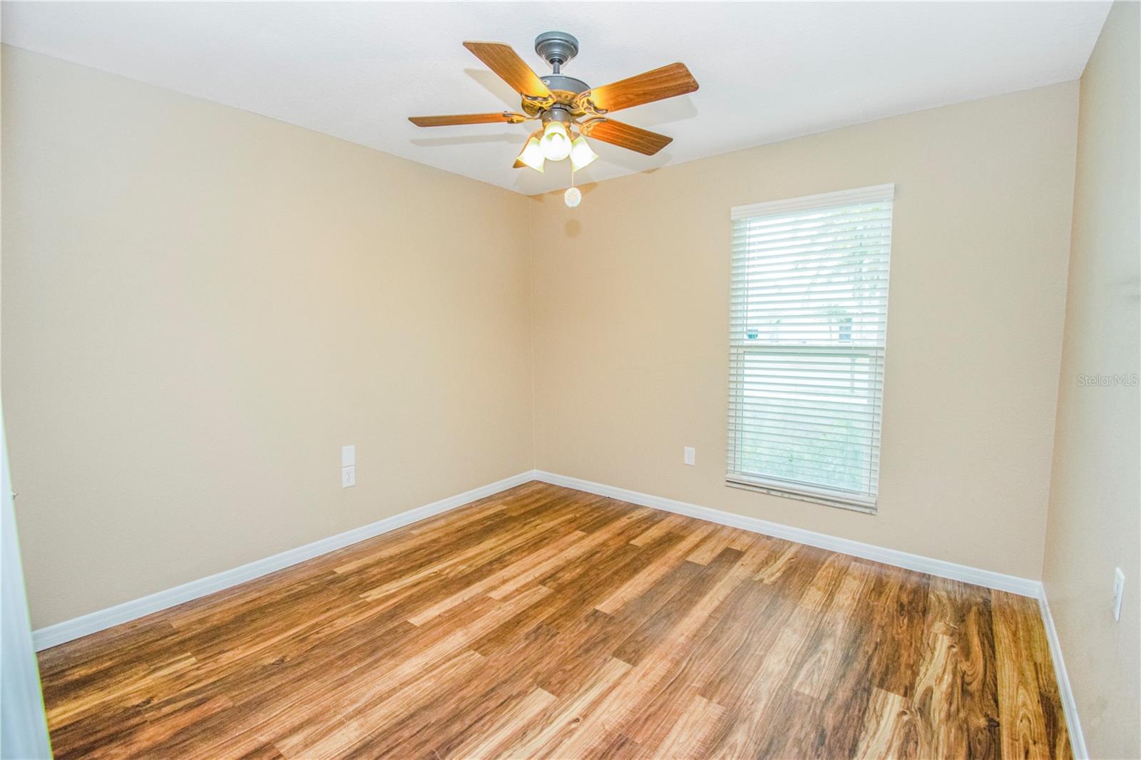 LAKE SARASOTA - Residential