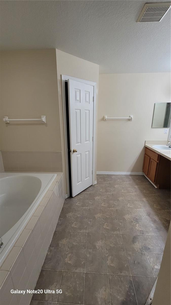 OAK VALLEY PH 01B - Residential Lease