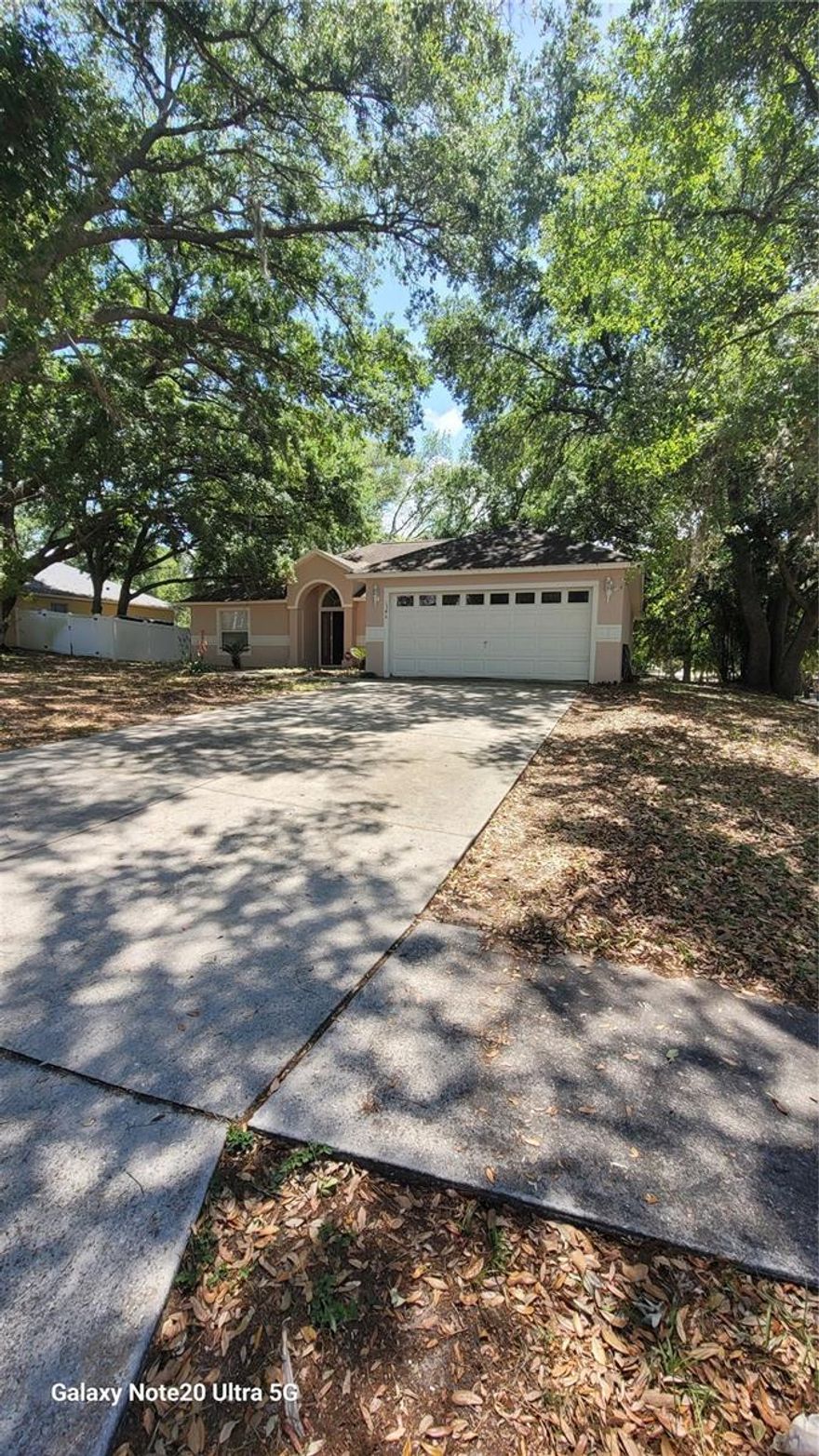 Exceptionally spacious 4 bed 2 bath home in Minneola. Home is single story and sits on a shaded corner lot. Home features stainless steel appliances, hard flooring throughout. The main bedroom features a private bathroom, with double sinks, a separate shower and a gorgeous relaxing bathtub. Kitchen/family room combo, the kitchen features an eating space for breakfast table. The inside utility room leads into the 2 car garage. Easy move in terms: first month rent, plus one month as security. Call today to schedule a viewing.