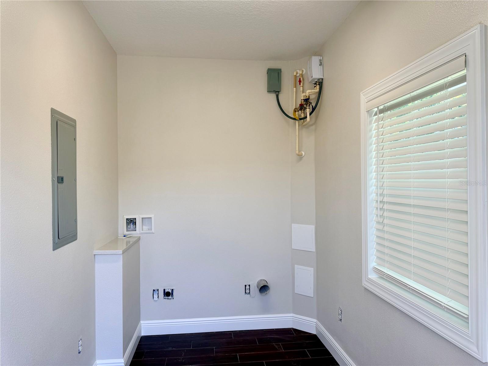 FLORIDA GRANDE MOTOR COACH RESIDENCE - Land