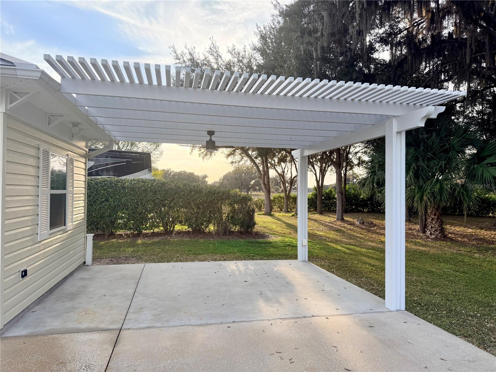 FLORIDA GRANDE MOTOR COACH RESIDENCE - Land