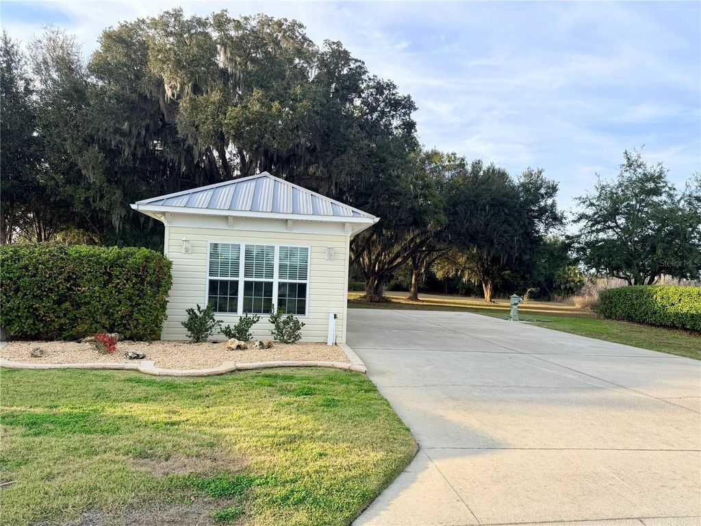 Photo of 4661 SE 94th Avenue, Webster, FL 33597 (MLS # G5106534)