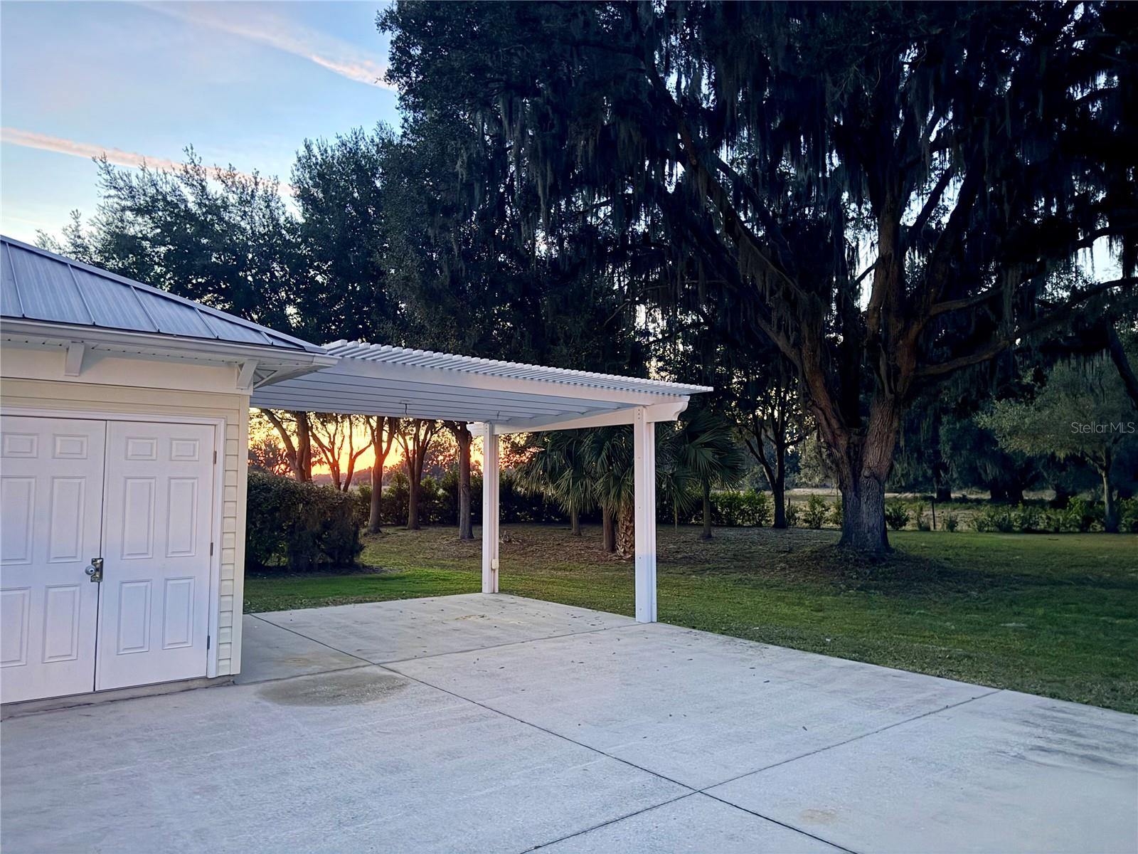 FLORIDA GRANDE MOTOR COACH RESIDENCE - Land