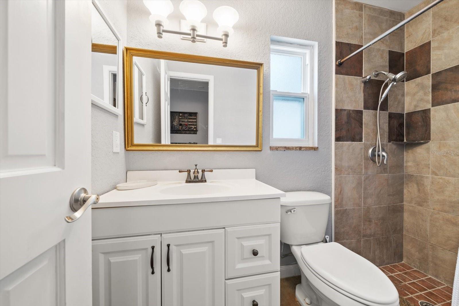 SEMINOLE GROVE ESTATES WEST ADD - Residential Lease