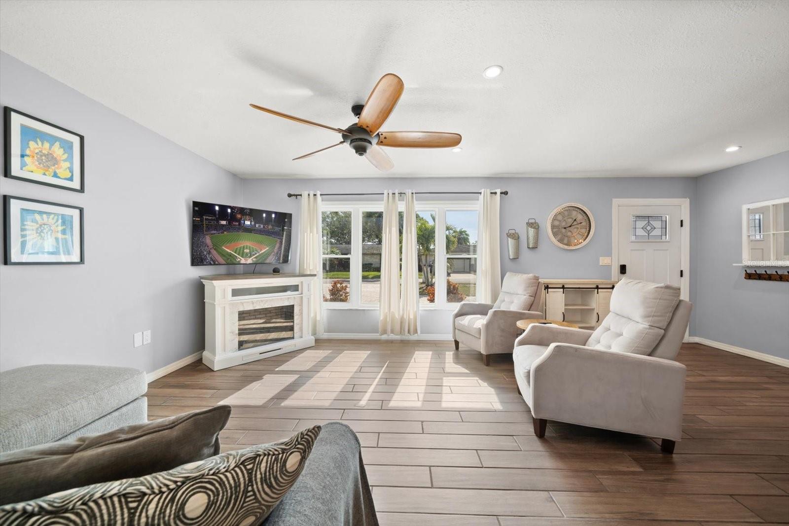 SEMINOLE GROVE ESTATES WEST ADD - Residential Lease