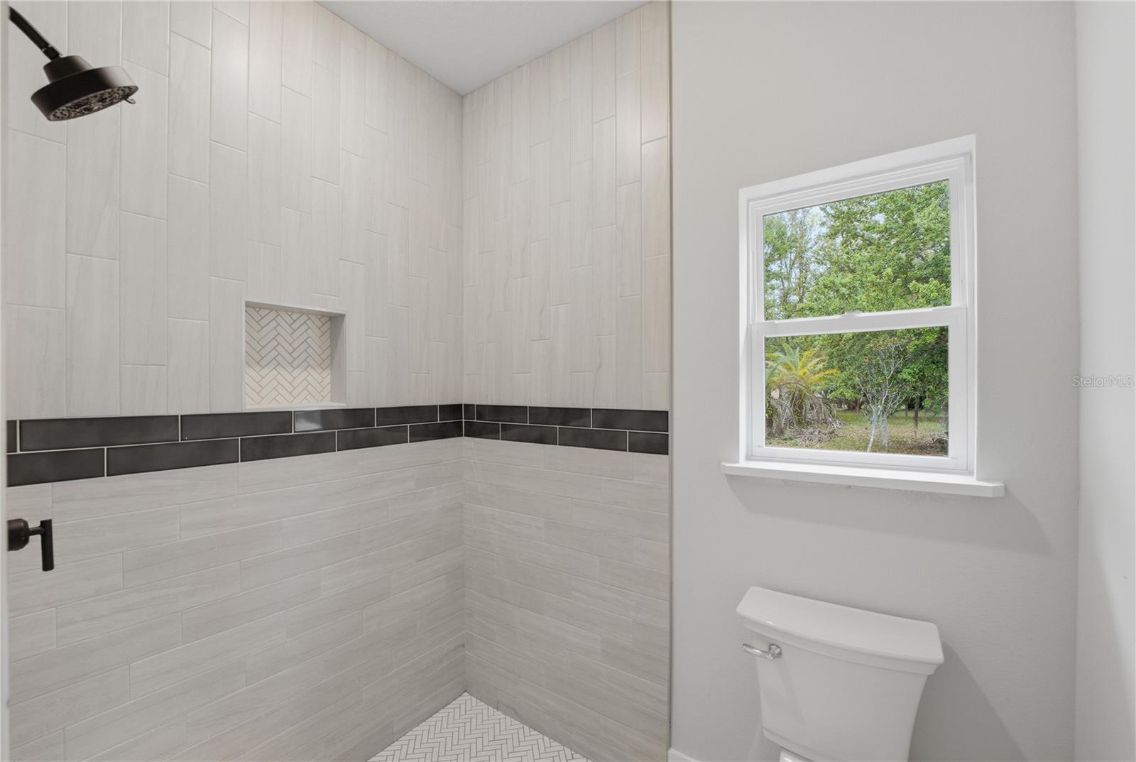 REGAL POINT ESTATES UNIT 1 - Residential