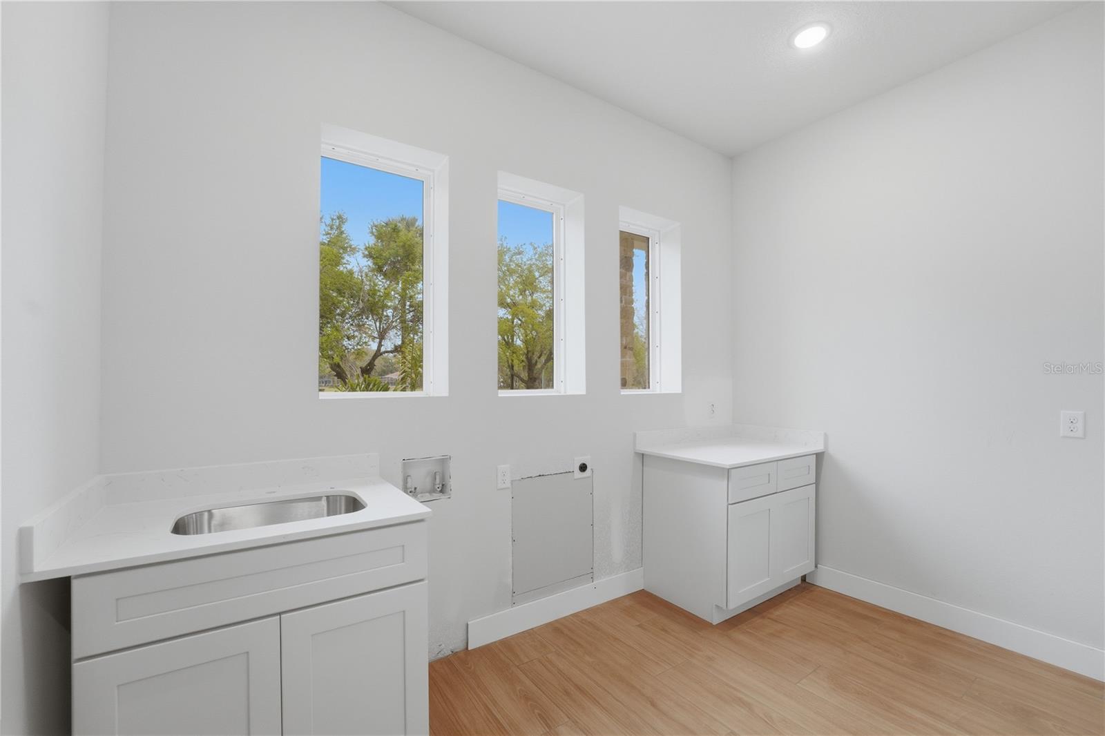 REGAL POINT ESTATES UNIT 1 - Residential