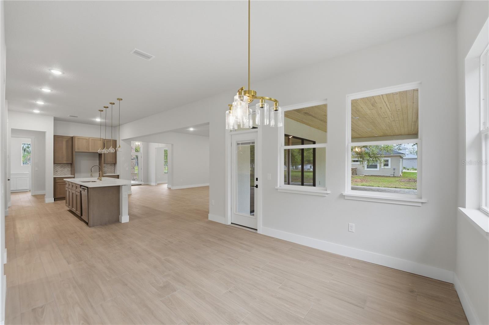 REGAL POINT ESTATES UNIT 1 - Residential